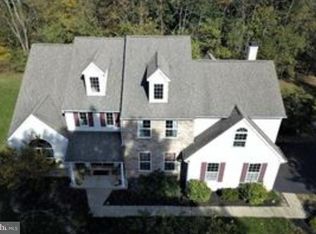17 Pheasant Rd, Audubon, PA 19403