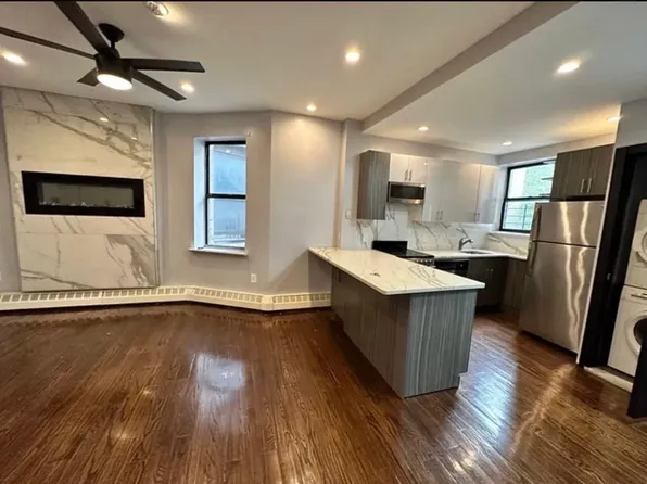 950 Bergen Street image 1 of 10