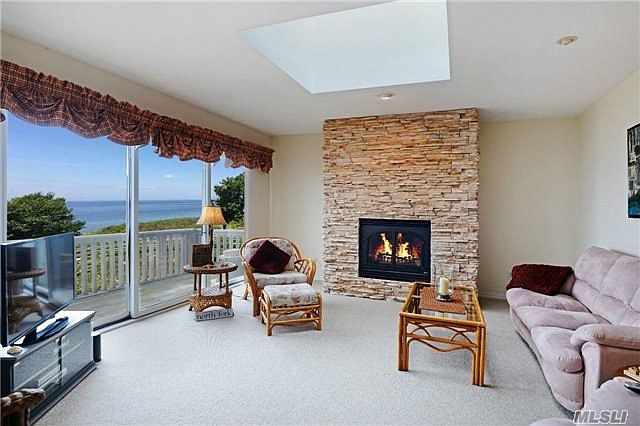 1st image of 315 Fox Hill Dr