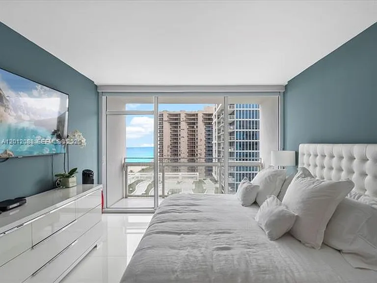 6801 Collins Ave #1208 — Photo 17