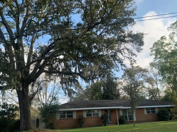 3900 Torres St, Moss Point, MS 39563