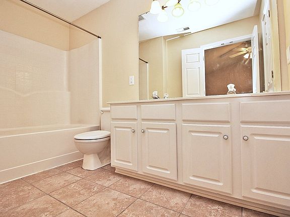 5th image of 3168 Mannington Dr
