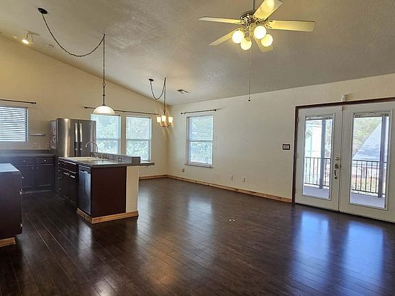 2nd image of 705 W Sherwood Dr