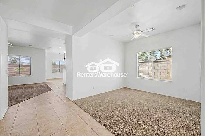 10960 N 162nd Ln — Photo 3