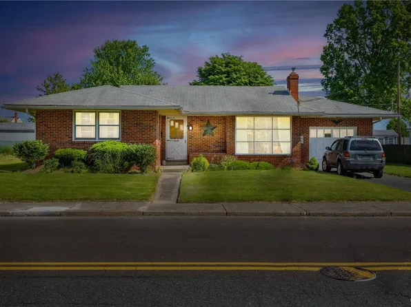 937 W Mill St, Quakertown, PA 18951