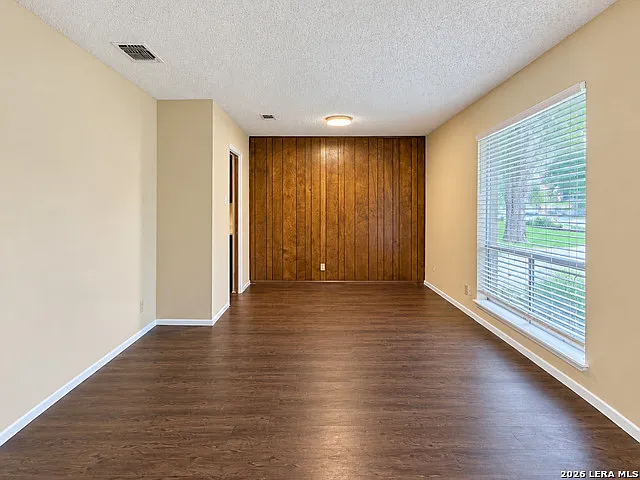 3 bed, 2.0 bath, 1482 sqft, $1,495 — Photo 3
