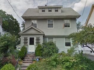 425 Berwick St, Orange, NJ 07050