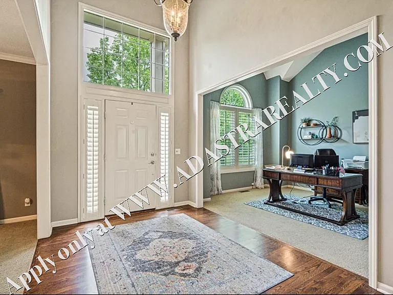 4904 W 157th St — Photo 5