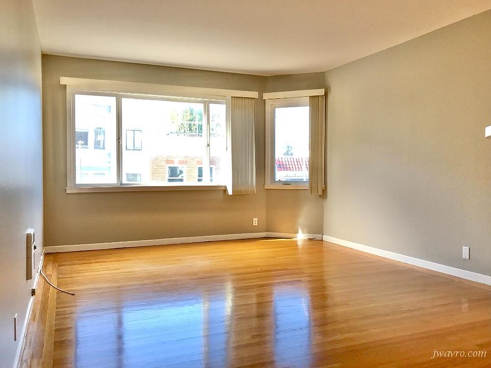 1st image of 2420 Franklin St #22
