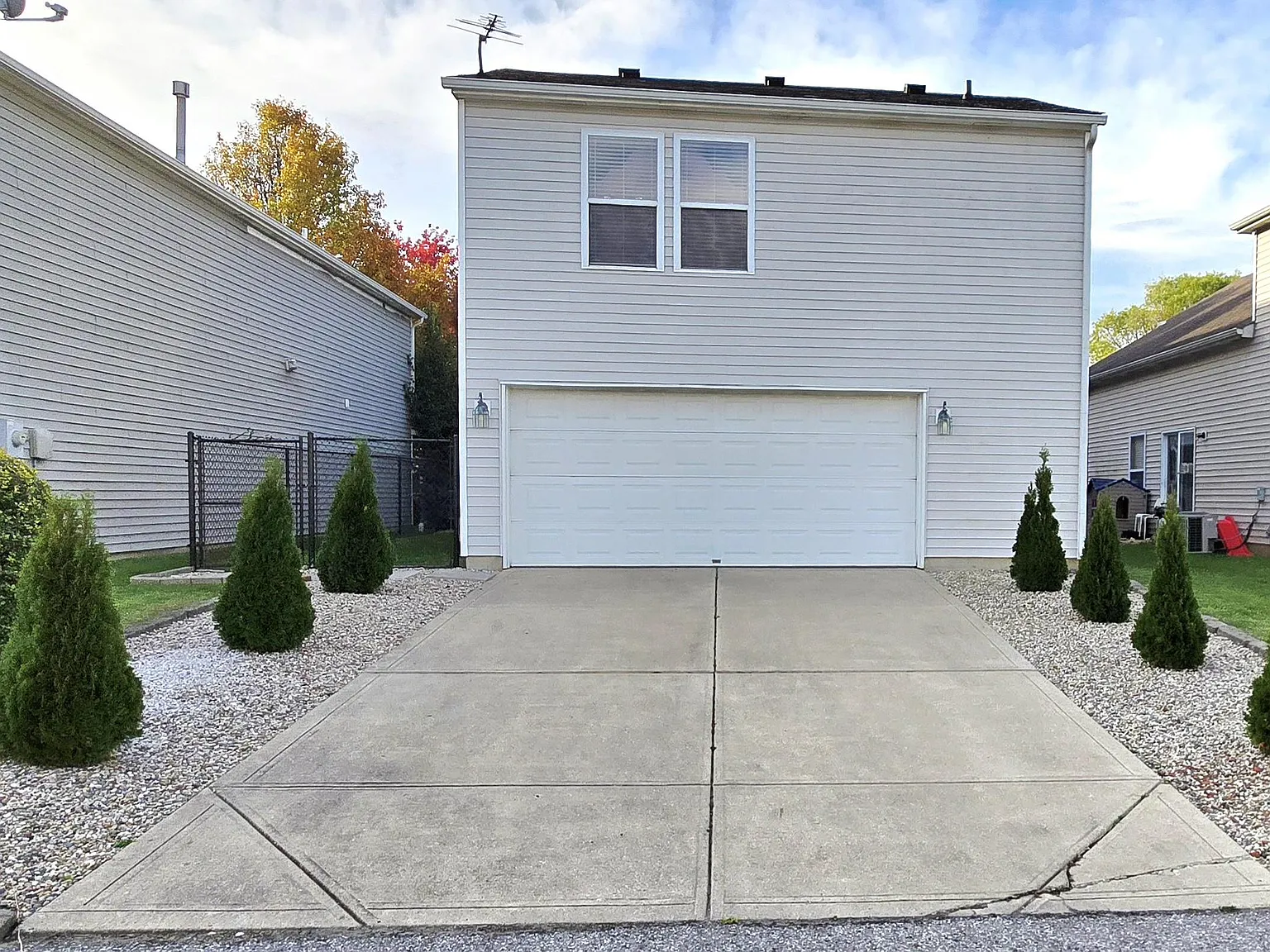 3 bed, 1635 sqft, $1,775 — Photo 2