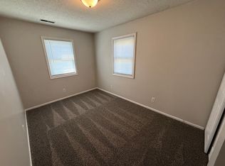 833 E Prairie Hill Dr, Warrensburg, MO 64093