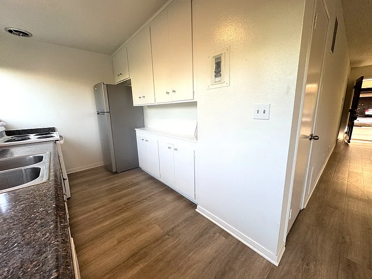 120 Oceano Ave #A — Photo 4