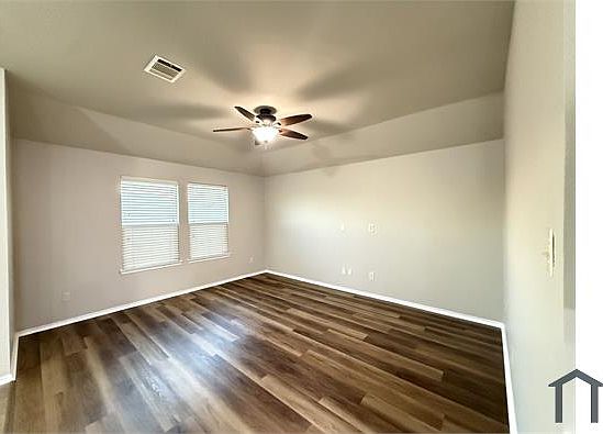 5th image of 3303 Stratford St