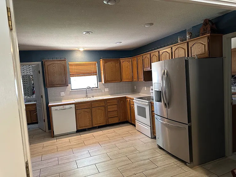 2301 Fairway Ter — Photo 8