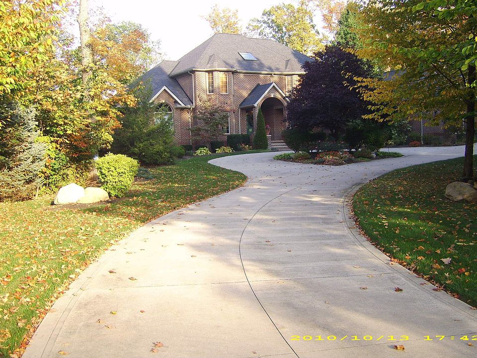1st image of 185 Marlee Ct