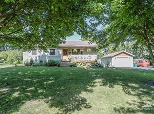 71 Charity Ln, Bristol, IL 60512