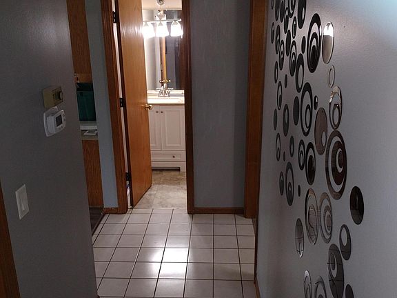 5th image of 902 Wynnwood Ln