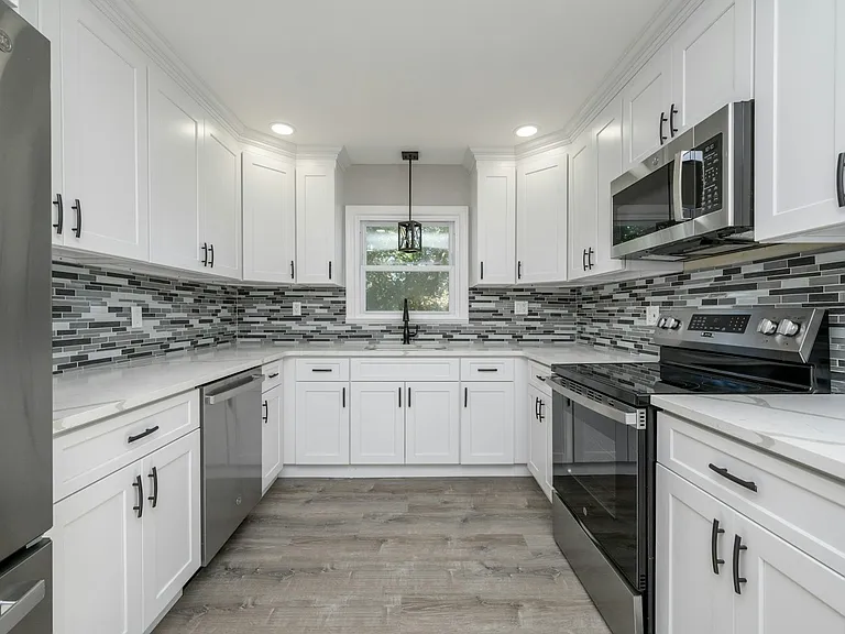 6 Madison St — Photo 10