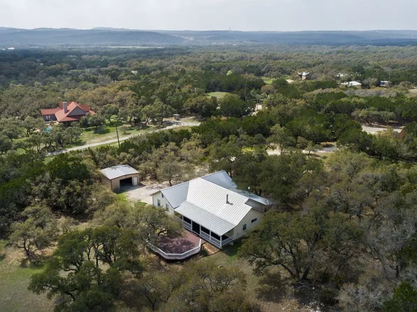 2451 Oak Run, Wimberley, TX 78676