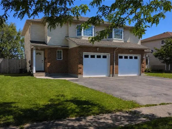 32 Woodland Dr, Welland, ON L3C 7C9