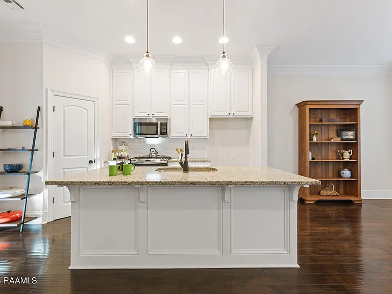110 Olivewood Dr — Photo 12