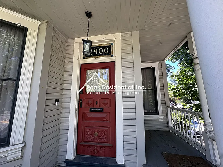 2400 I St — Photo 3