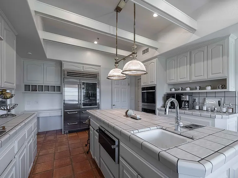 11300 Highridge Ct — Photo 18
