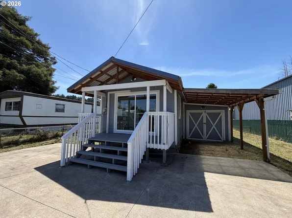 145 S 5th St, Lakeside, OR 97449