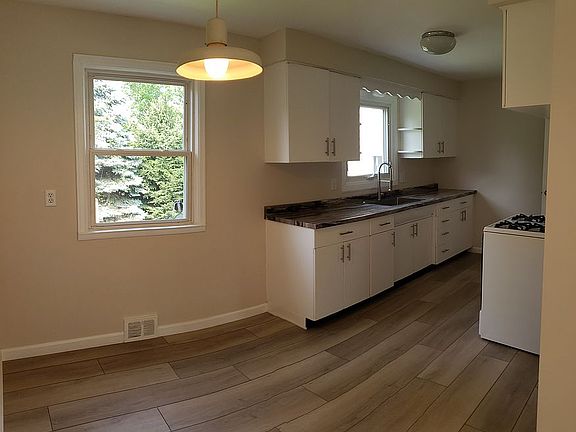 5th image of 165 Vinal Ave