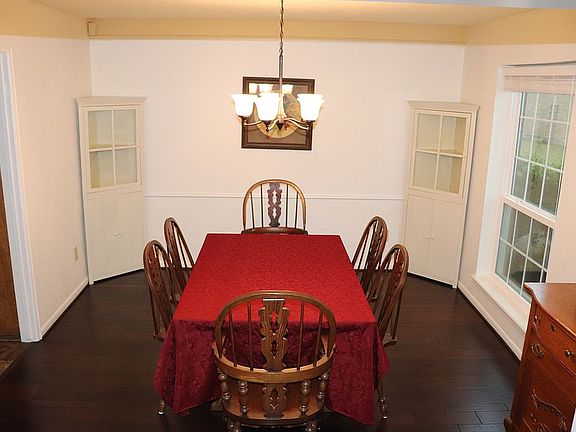 Dining 11'6 X 13"3