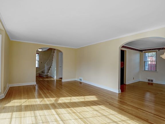 4th image of 1 Lowell Pl