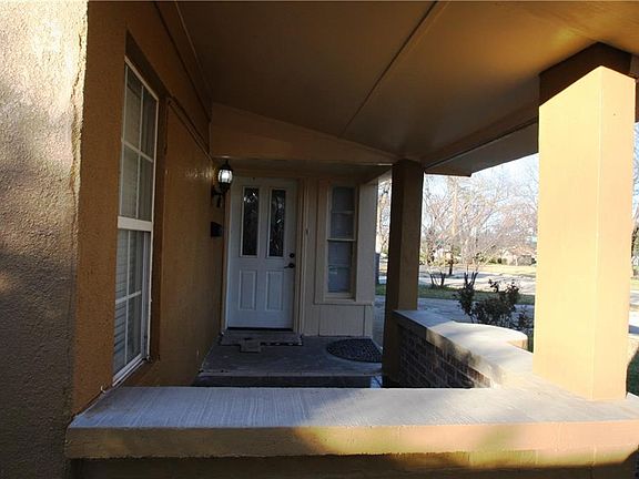 3rd image of 1546 Tanglewood Ln
