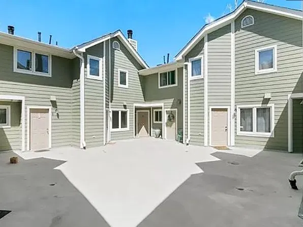 1310 S Monaco Street Pkwy #B, Denver, CO 80224