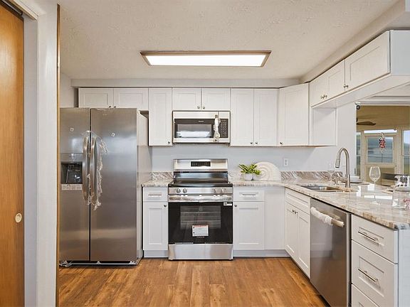 3rd image of 3551 Darlington Rd