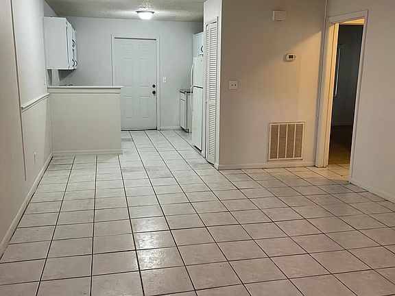 3rd image of 6202 SE 119th Pl
