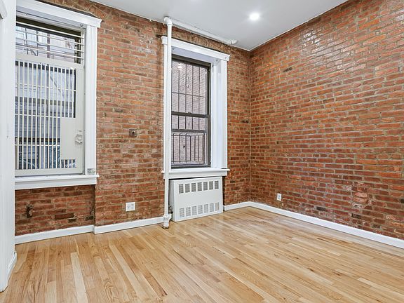 4th image of 101 Charles St APT 1RE