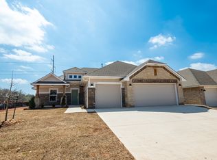 2916 SE 24 St, Moore, OK 73160