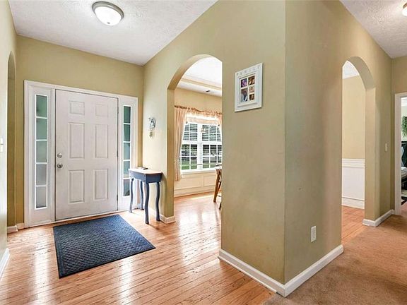 2nd image of 232 Cypress Dr