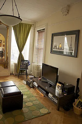 Rented by Garfield Realty  | media 31