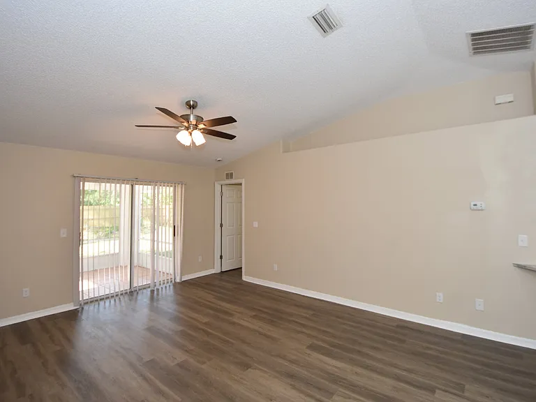 6 Seckel Ct — Photo 20