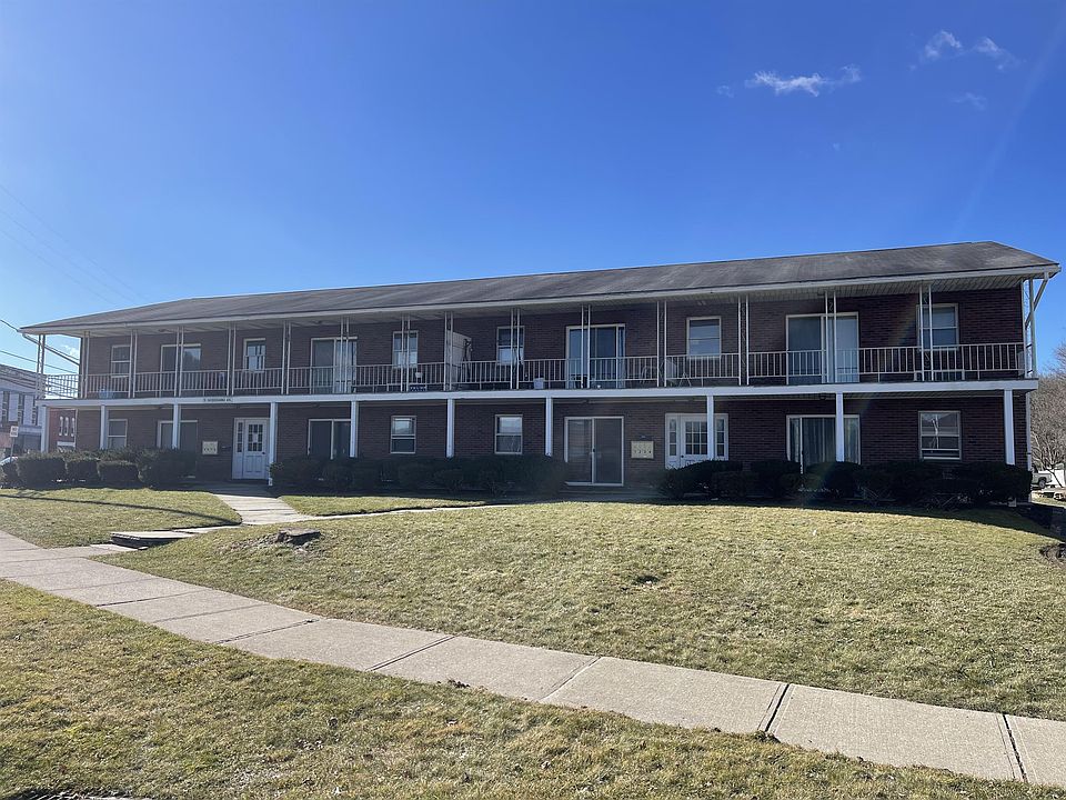 1st image of 15 Susquehanna Ave APT 8