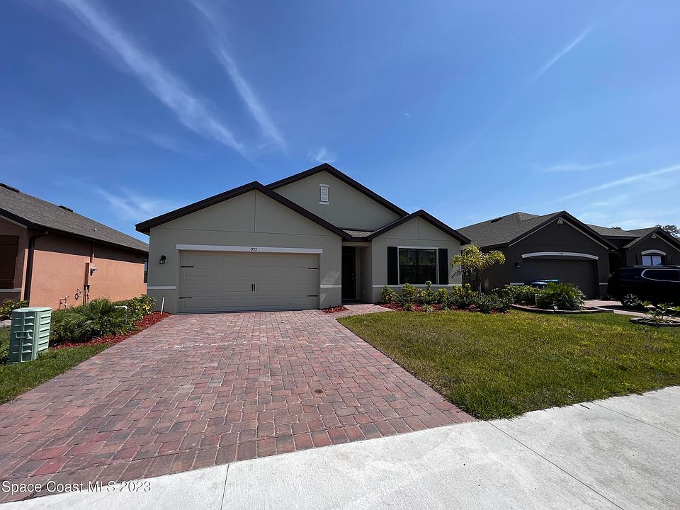 1st image of 975 Remington Green Dr SE