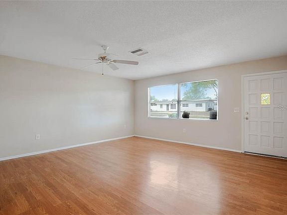 3rd image of 3144 Wood St