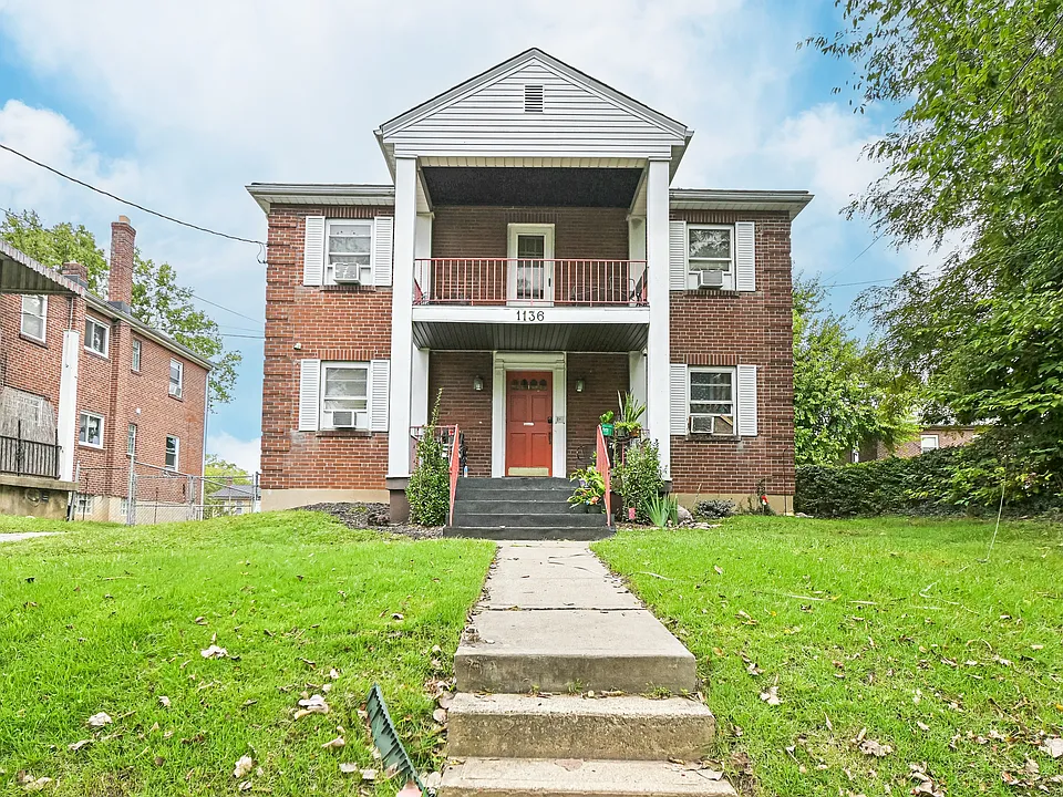 1136 Franklin Ave #3