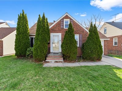 869 E 260th St, Euclid, OH, 44132