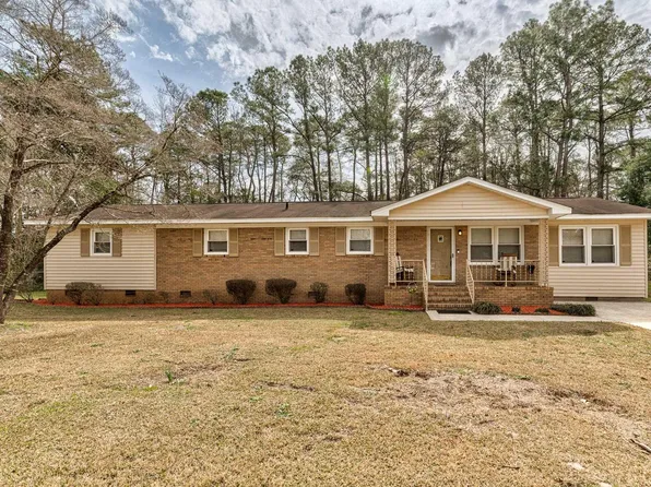 3608 E King Henry Dr, Florence, SC 29506