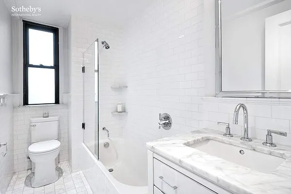 Sold by Sotheby's International Realty | media 15