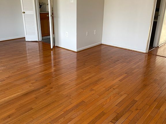 3rd image of 12856 Cara Dr