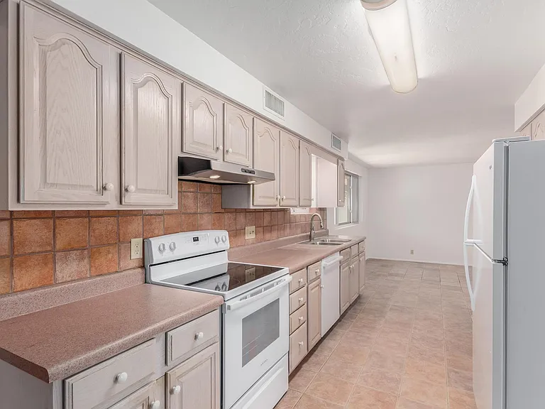 5255 E Baker St — Photo 17