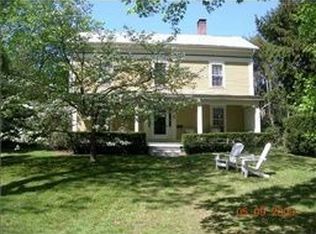 17 Marion St, East Greenwich, RI 02818